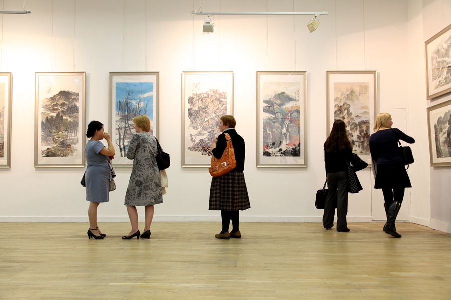 Painting and calligraphy exhibition debuts in Moscow