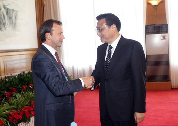 Premier Li in pre-Summer Davos meetings