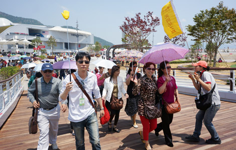 Chinese travelers seek experience, not treadmill tourism