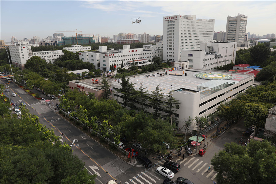 Beijing hospital opens biggest parking space and launches helicopter service