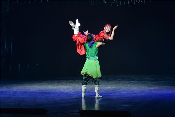 Inner Mongolia: Where lambs arrive on plates and brides leave on horses