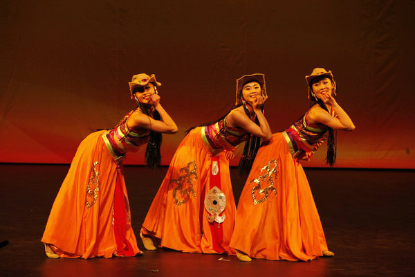 Happy Chinese New Year gala adds color to Auckland