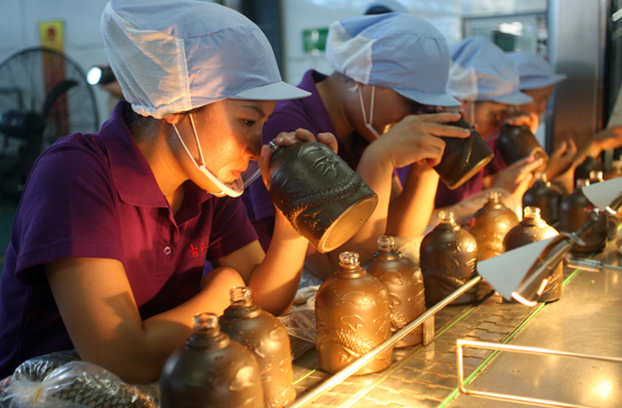 “中华第一贡”传递责任的力量——记古井贡酒的社会责任建设
