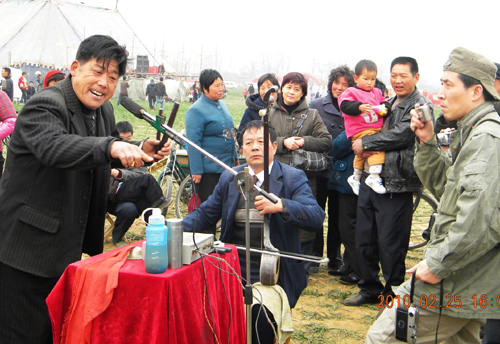 河南宝丰：七百年的马街书会成民间“狂欢节”