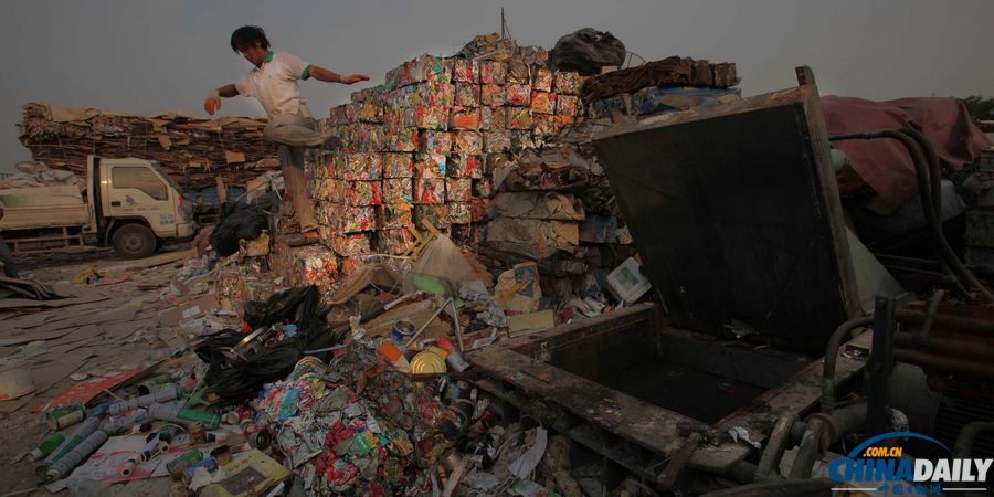 探访北京郊外“废品村”