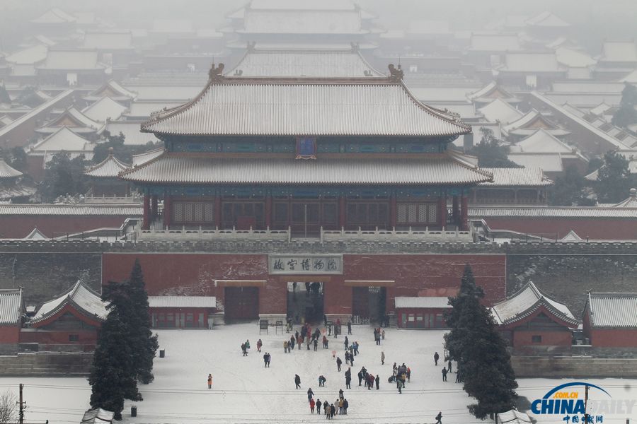 北京初雪路滑多人摔伤 就诊骨科医院道路拥堵