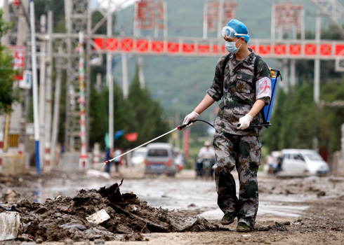 北京房山最大灾民安置点建设安置房加速