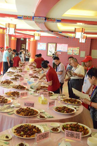 新疆沙湾第三届大盘美食文化旅游节隆重开幕