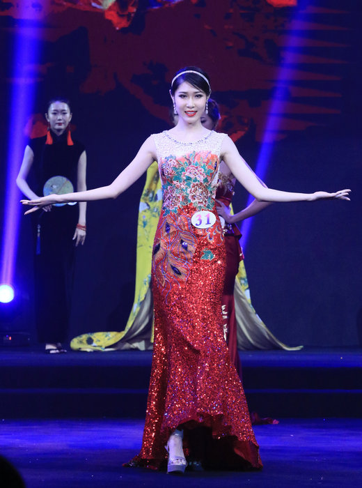 Woman from Shandong becomes beauty queen