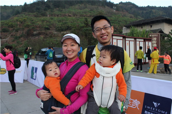 Huaqiao University associate professor wins first Hakka Marathon