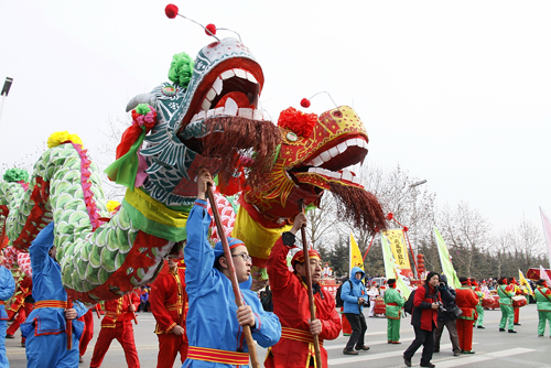 Folk performances held to celebrate the Lantern festival in Zhoucun