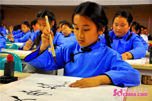 Annual calligraphy festival underway in Qingdao