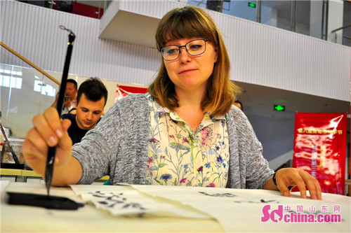 Annual calligraphy festival underway in Qingdao