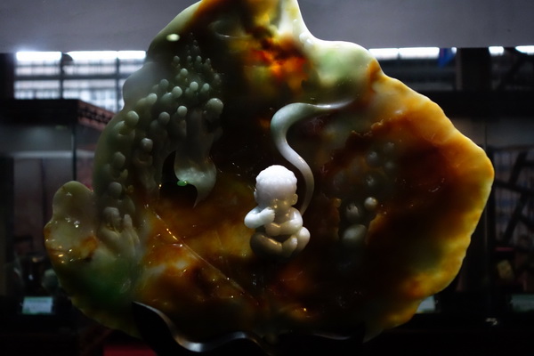 Jade carving works at Yunnan Cultural Industry Expo