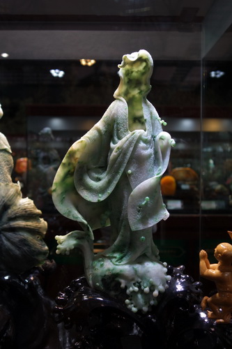 Jade carving works at Yunnan Cultural Industry Expo