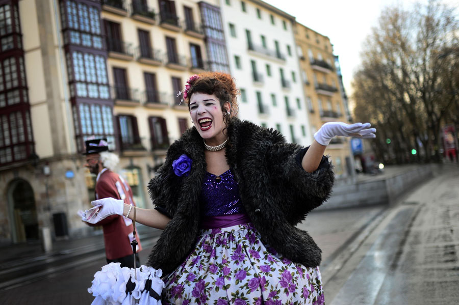 Street theater draws attention to poverty