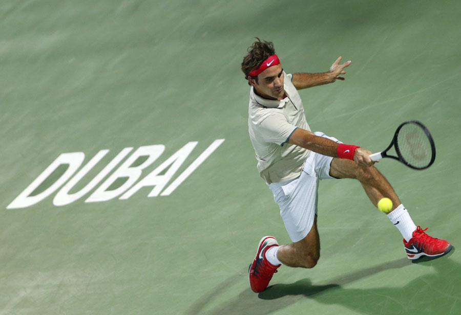 Federer and Djokovic to meet in Dubai semi-finals