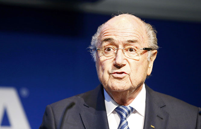 Blatter may seek to stay as FIFA boss, source tells Swiss paper