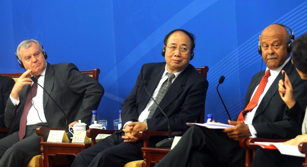 China should step up public diplomacy efforts: experts