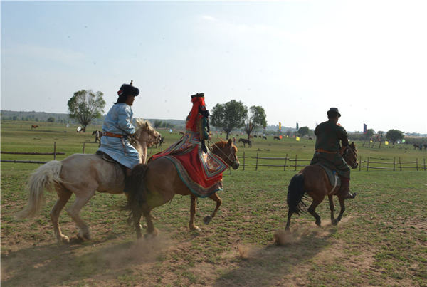 Inner Mongolia: Where lambs arrive on plates and brides leave on horses