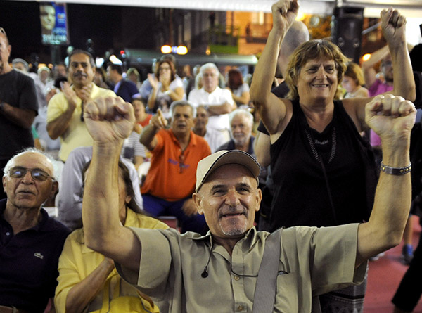 Greek leftist Tsipras returns in unexpectedly decisive vote win