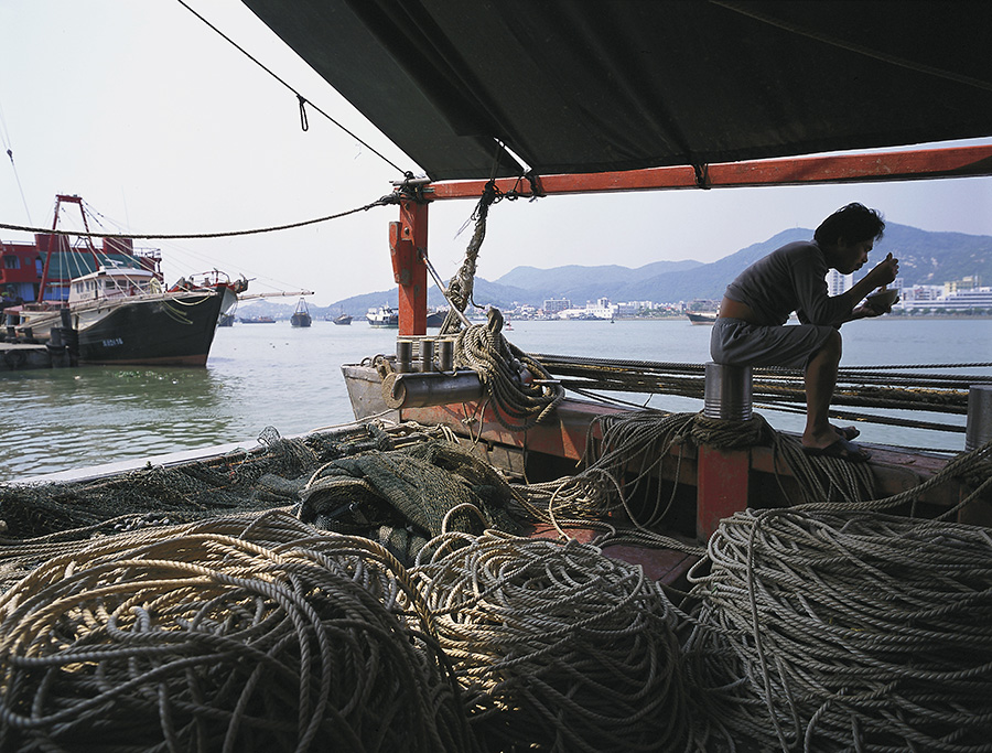 100 photographers' focus on Macao