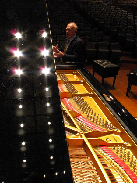 Italian pianist gives a recital in Beijing