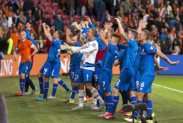 Euro 2016 qualifiers: Dutch on brink of elimination