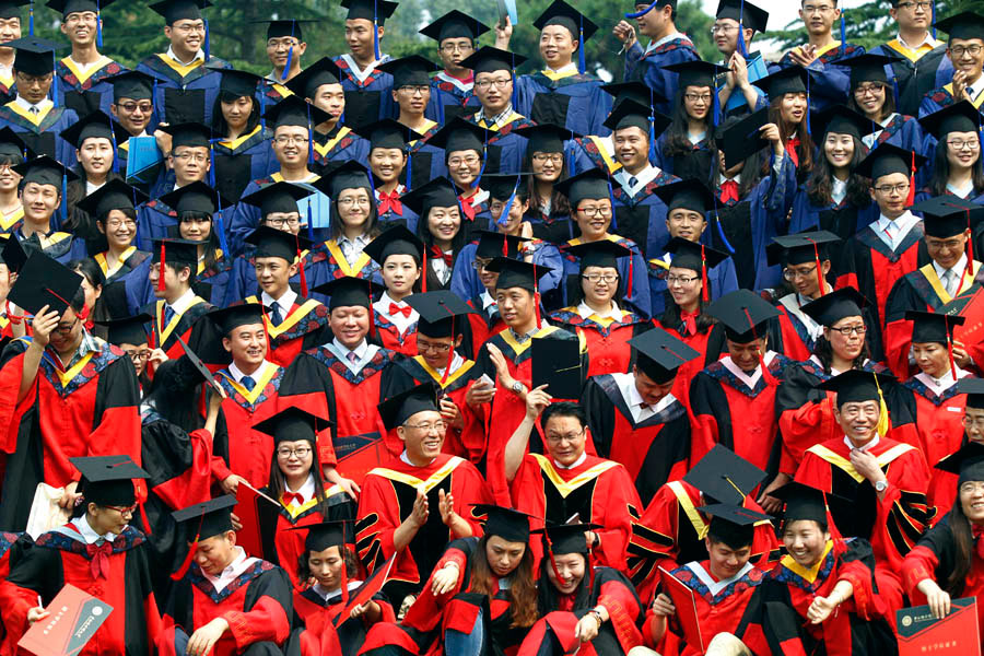 Class of 2015 celebrates in Beijing