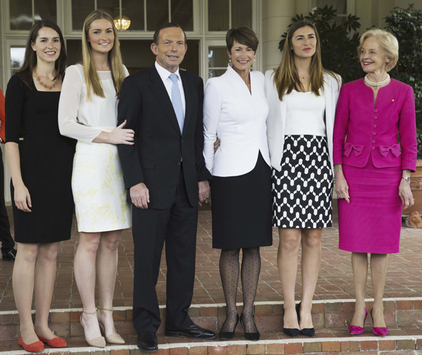 Australia's new government sworn in