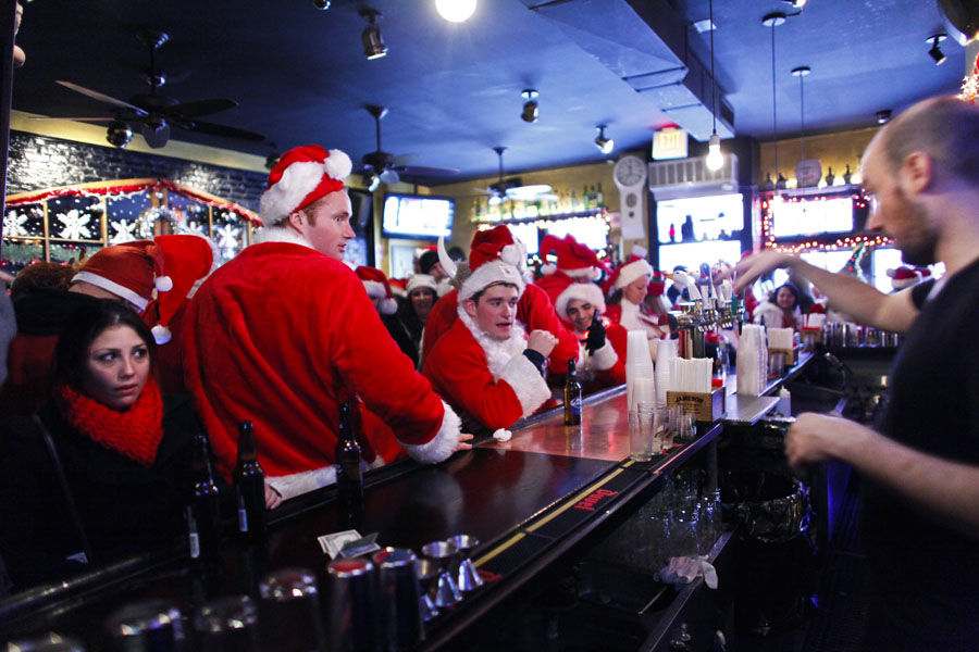 New York braces for Santa Con pub crawl