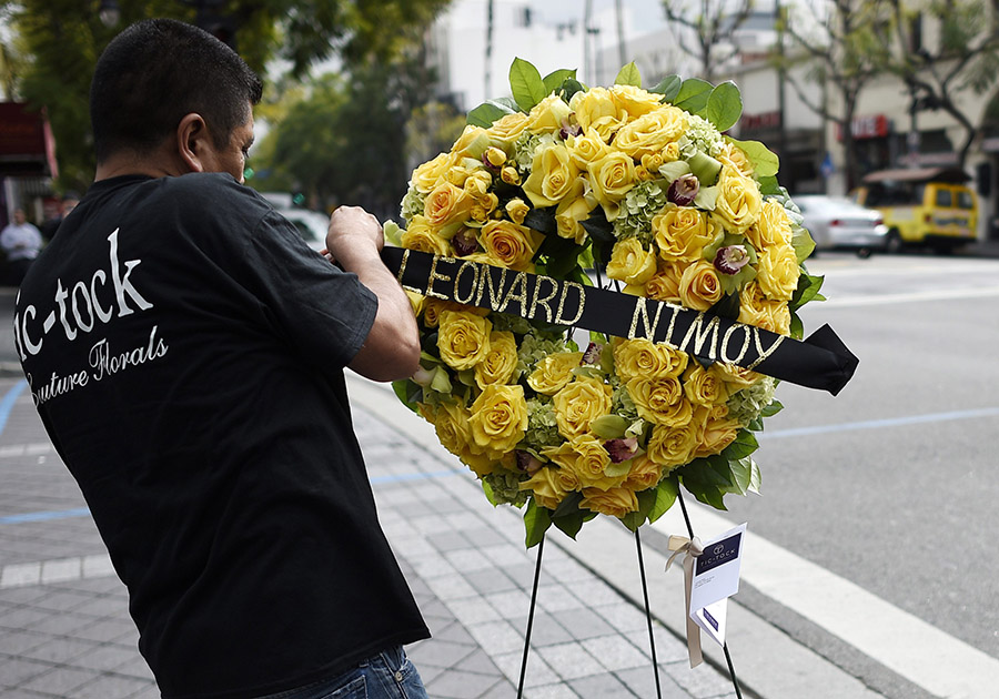 Reaction to death of 'Star Trek' actor Leonard Nimoy