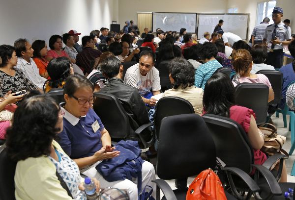 AirAsia plane with 162 on board missing in Indonesia