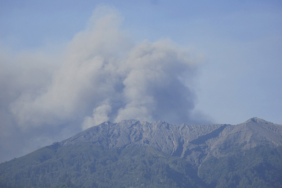 Thousands stranded as Indonesia's Bali airport shut after volcanic eruption